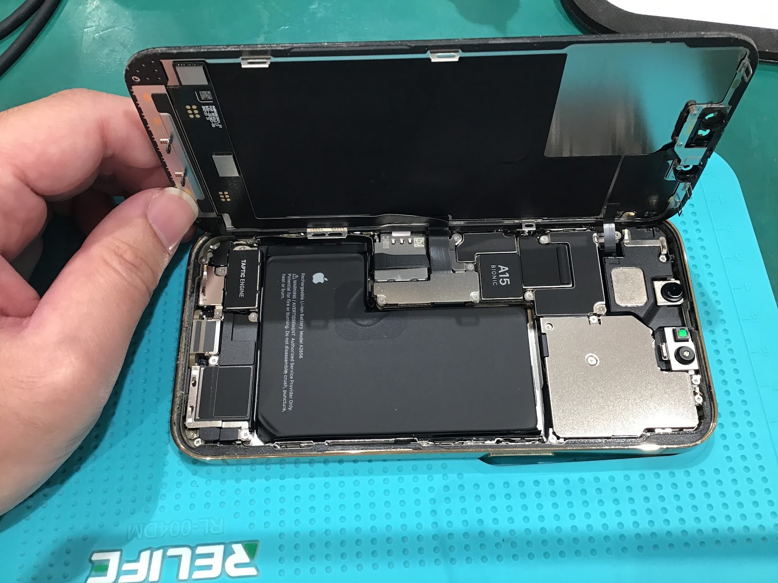 iPhone13Proのバッテリー交換を承りました！【スマホ修理工房丸井錦糸町店】